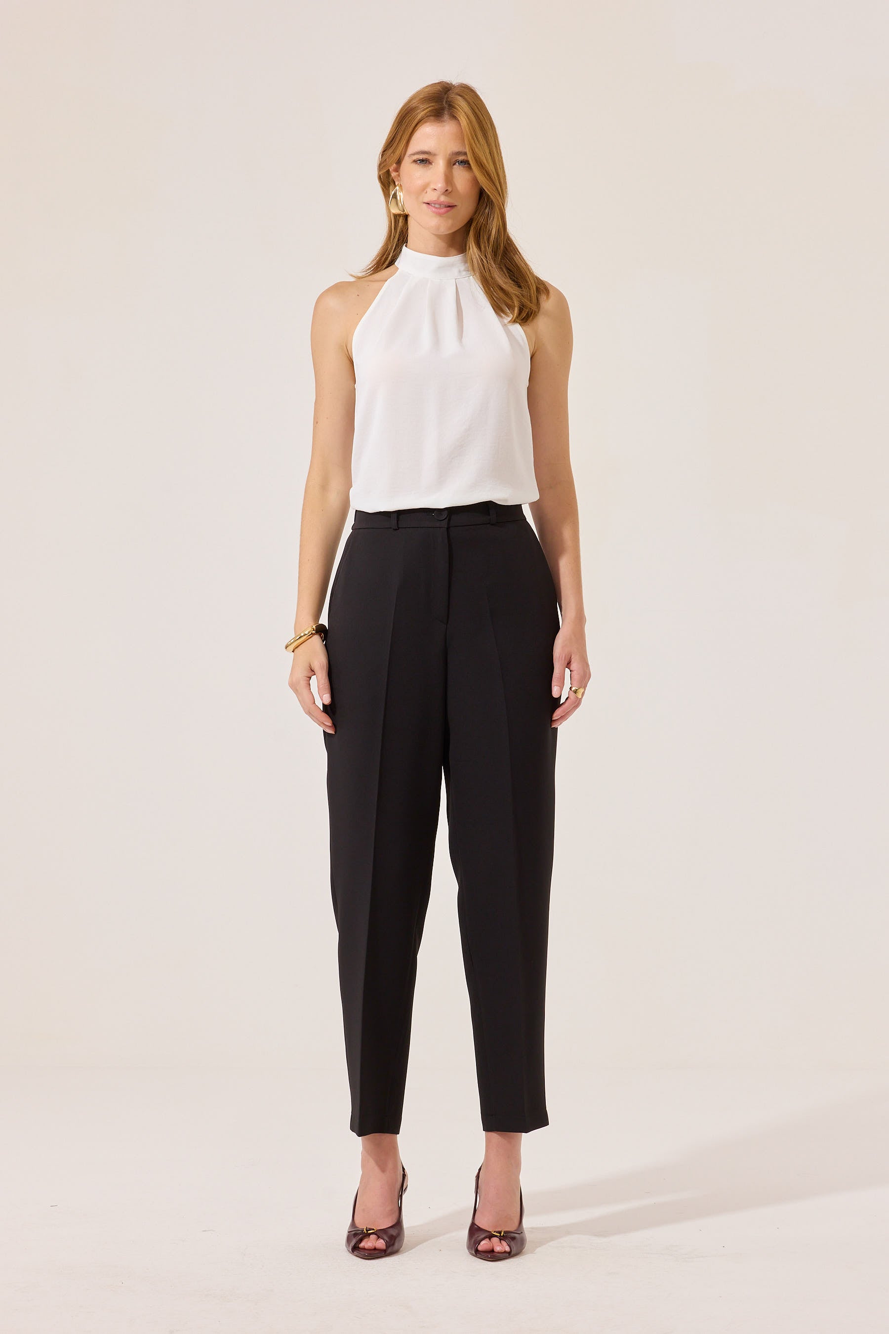 Calça alfaiataria pantalona amavi