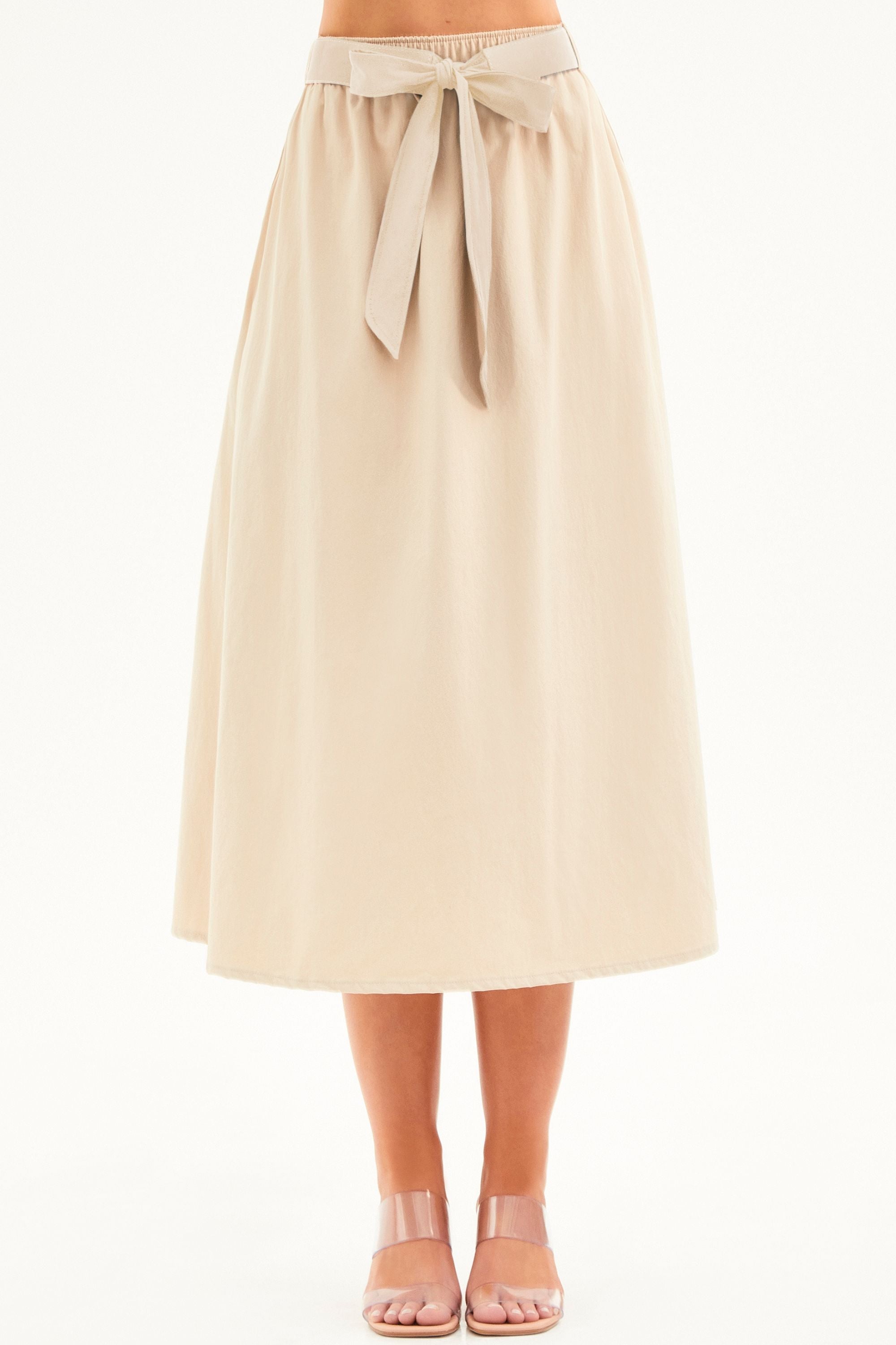 Saia Midi Fluida Tecido Impermeável que Não Amassa com Cinto Removível Nude