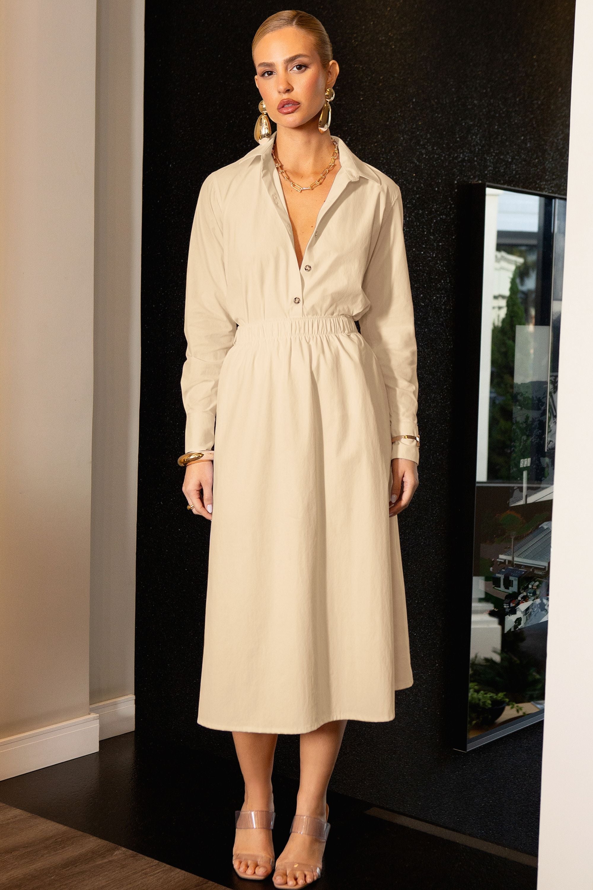 Camisa Social Manga Longa Tecido Impermeável que Não Amassa Nude