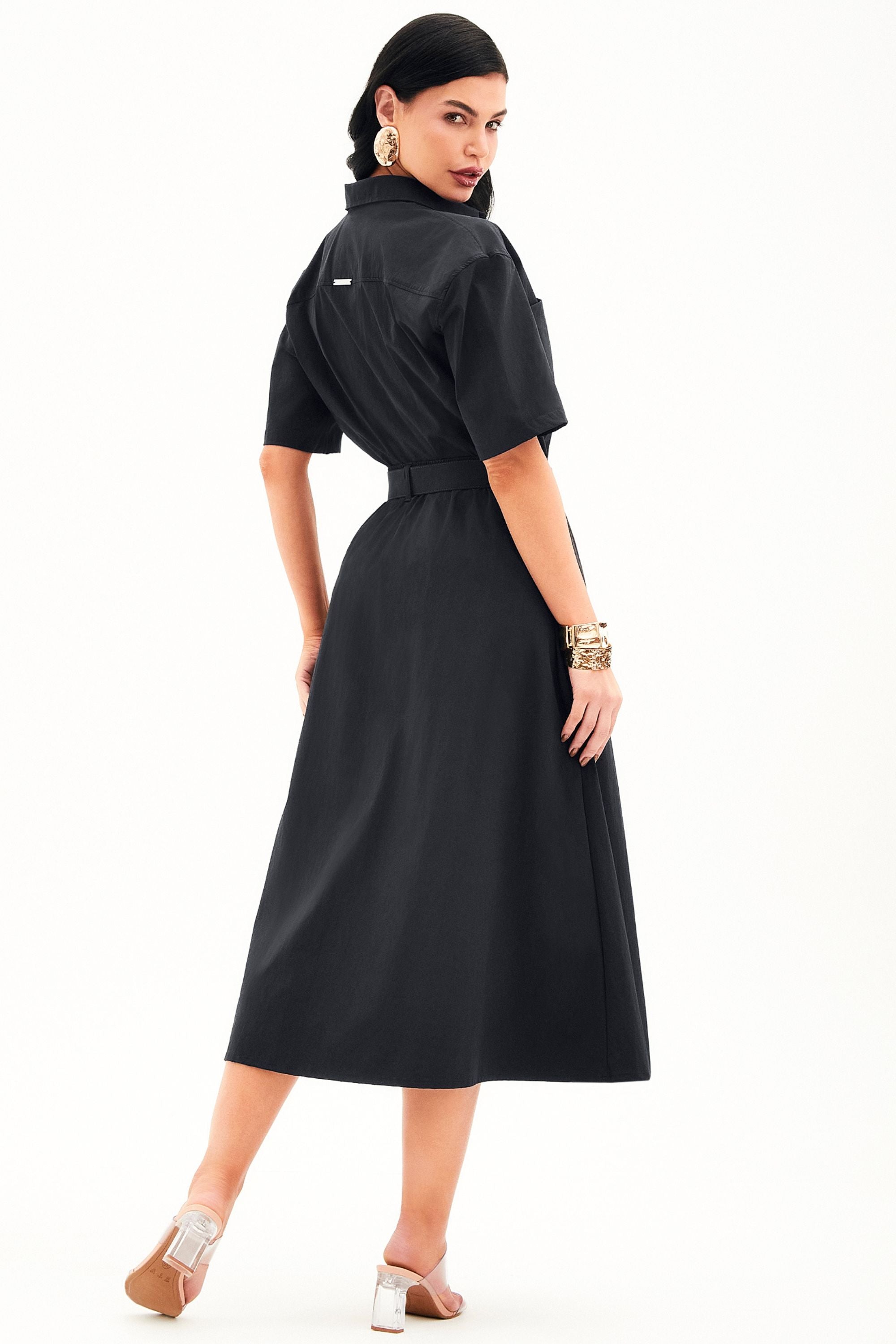 Saia Midi Fluida Tecido Impermeável que Não Amassa com Cinto Removível Preta