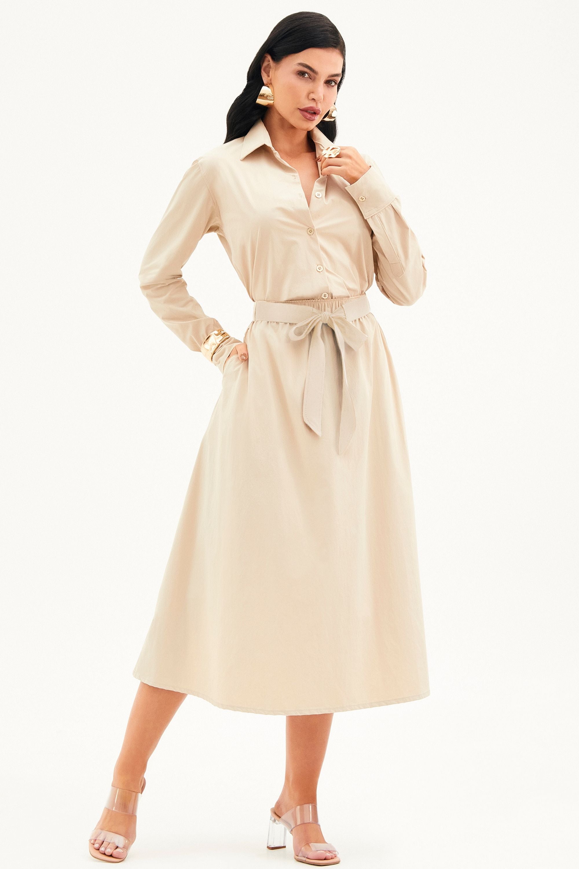 Saia Midi Fluida Tecido Impermeável que Não Amassa com Cinto Removível Nude